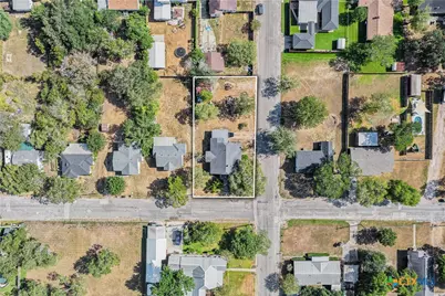 520 E First Street, Cuero, TX 77954 - Photo 18