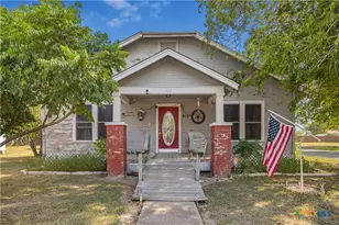 520 E First St, Cuero, TX 77954 - Photo 1