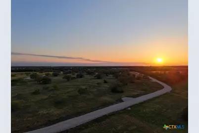 1018 Main Loop Road, Waelder, TX 78959 - Photo 6