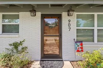 907 E Main Street, Little River-Academy, TX 76554 - Photo 6