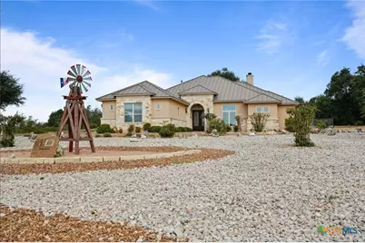 610 Battistrada, New Braunfels, TX 78132 - Photo 2