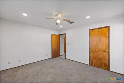 710 Courtney Street, Edna, TX 77957 - Photo 14
