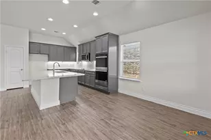 2250 Steerhead Trl, New Braunfels, TX 78132 - Photo 14