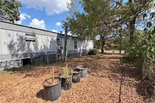 802 N Glass St, Franklin, TX 77856 - Photo 32