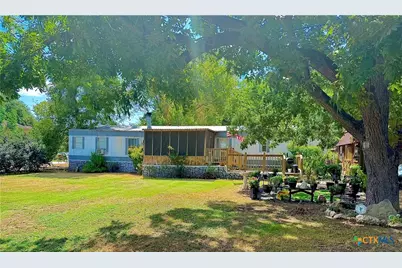 802 N Glass Street, Franklin, TX 77856 - Photo 1
