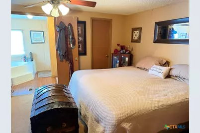 802 N Glass Street, Franklin, TX 77856 - Photo 8