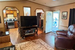 802 N Glass St, Franklin, TX 77856 - Photo 16