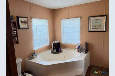 802 N Glass Street, Franklin, TX 77856 - Photo 12