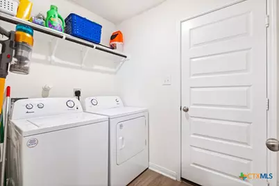 11221 Hollinger Circle, Converse, TX 78109 - Photo 18