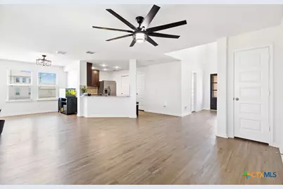 11221 Hollinger Circle, Converse, TX 78109 - Photo 12