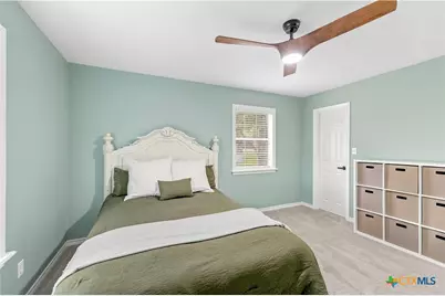 126 Lakeview Drive, Victoria, TX 77905 - Photo 18