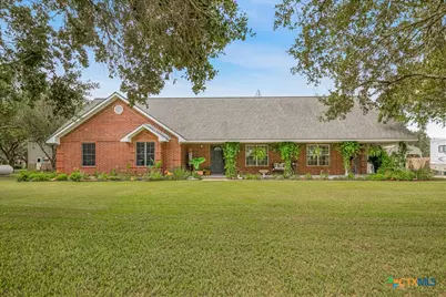 126 Lakeview Drive, Victoria, TX 77905 - Photo 1
