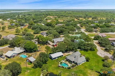126 Lakeview Drive, Victoria, TX 77905 - Photo 32