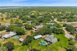 126 Lakeview Dr, Victoria, TX 77905 - Photo 32