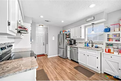 504 Canadian, Victoria, TX 77905 - Photo 10