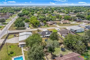 504 Canadian, Victoria, TX 77905 - Photo 32
