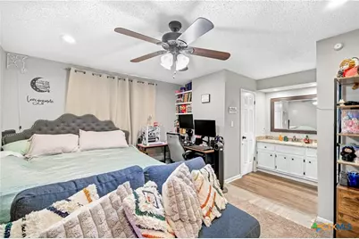 504 Canadian, Victoria, TX 77905 - Photo 16