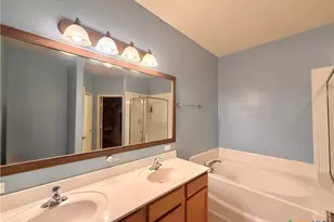 106 Heritage Oak Ct, Victoria, TX 77901 - Photo 22
