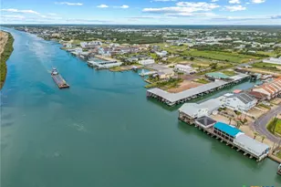 464 15th St, Port O'Connor, TX 77982 - Photo 30