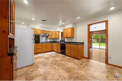 201 Hillcrest Drive, Luling, TX 78648 - Photo 4