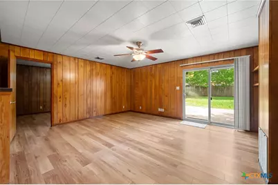 201 Hillcrest Drive, Luling, TX 78648 - Photo 6