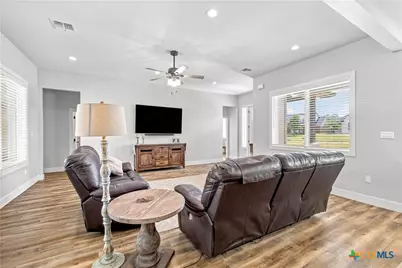 106 Laurel Oak Circle, Cuero, TX 77954 - Photo 12