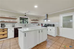 1380 Ponderosa Dr, New Braunfels, TX 78132 - Photo 12