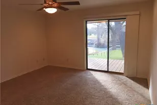 900 Boenig St, Seguin, TX 78155 - Photo 20