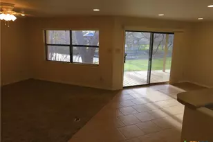 900 Boenig St, Seguin, TX 78155 - Photo 16