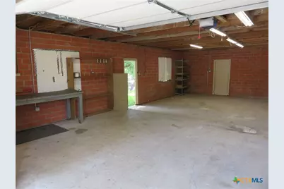 900 Boenig Street, Seguin, TX 78155 - Photo 34
