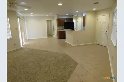 900 Boenig Street, Seguin, TX 78155 - Photo 10