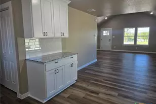 502 N 14th St, Gatesville, TX 76528 - Photo 6