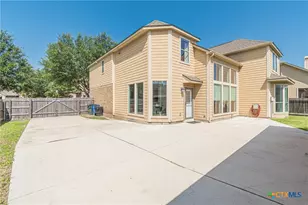 3027 Hidden Mdw, Seguin, TX 78155 - Photo 32