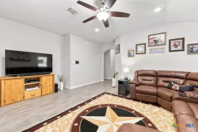 2298 Falcon Way, New Braunfels, TX 78130 - Photo 6