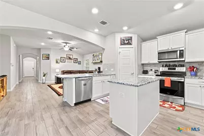 2298 Falcon Way, New Braunfels, TX 78130 - Photo 8