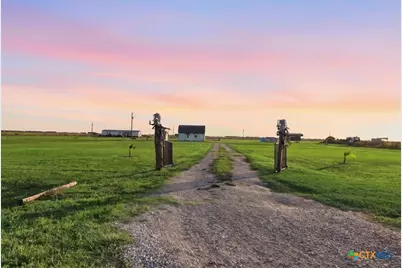 842 Wischkaemper Road, Victoria, TX 77905 - Photo 2