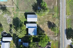 306 Main St, Austwell, TX 77950 - Photo 32