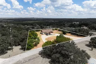 534 County Rd 3081, Lampasas, TX 76550 - Photo 2