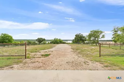 10084 Blanco Springs Road, Temple, TX 76557 - Photo 14