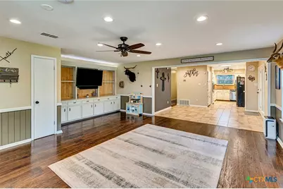 351 Sulphur Estates Rd, Victoria, TX 77905 - Photo 12