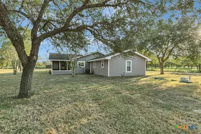 351 Sulphur Estates Rd, Victoria, TX 77905 - Photo 6