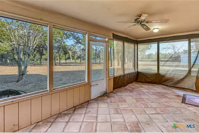 351 Sulphur Estates Rd, Victoria, TX 77905 - Photo 22