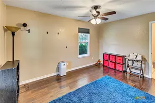351 Sulphur Estates Rd, Victoria, TX 77905 - Photo 14