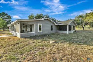 351 Sulphur Estates Rd, Victoria, TX 77905 - Photo 4