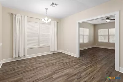 1903 E North Street, Victoria, TX 77901 - Photo 8