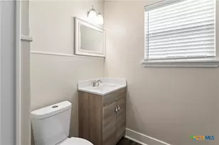1903 E North St, Victoria, TX 77901 - Photo 16