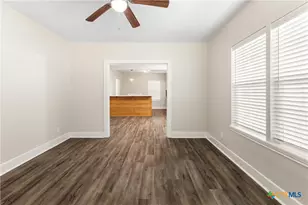 1903 E North St, Victoria, TX 77901 - Photo 6