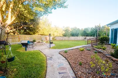 303 Woodlands Lane, Victoria, TX 77904 - Photo 28
