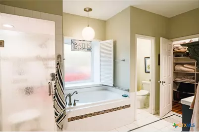 303 Woodlands Lane, Victoria, TX 77904 - Photo 20