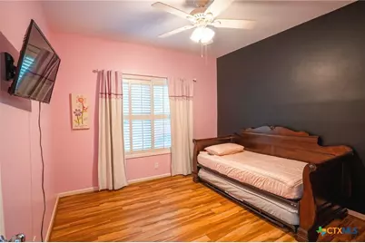 303 Woodlands Lane, Victoria, TX 77904 - Photo 26